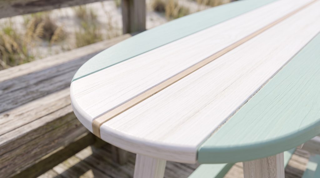 Planks and stringer: Whitewash meeting seafoam along the center line.