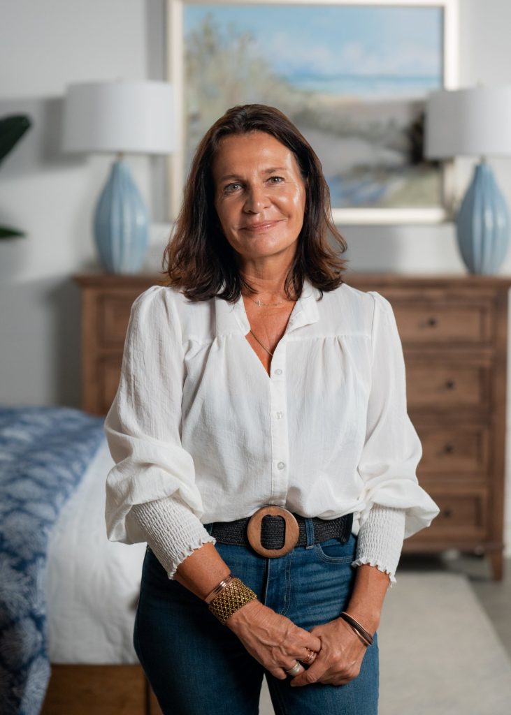 Nathalie Ambs, Furniture Specialist